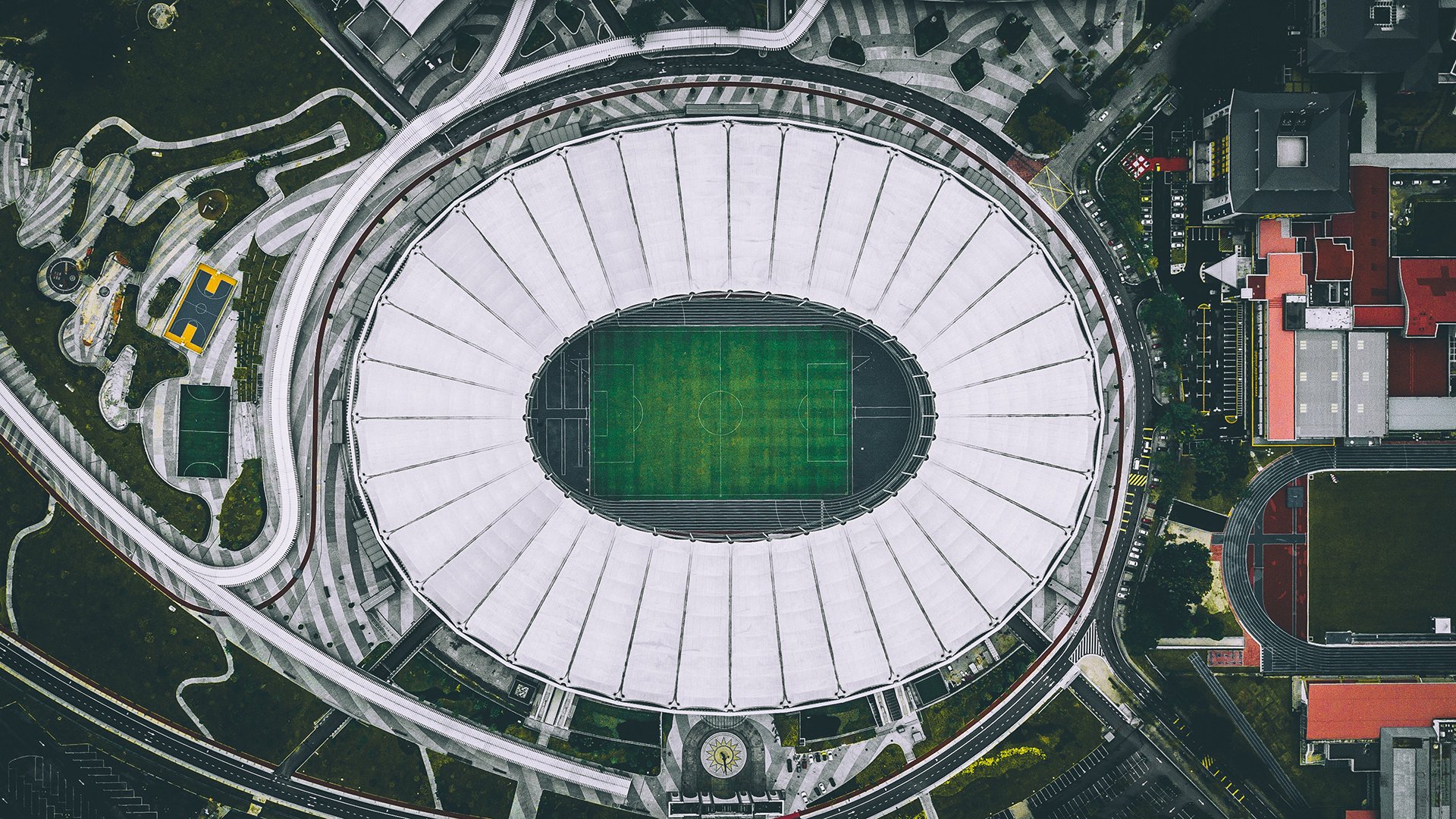宿命的对撞，2026世界杯H组，秘鲁完胜泰国，卢卡库以神迹定义唯一时刻